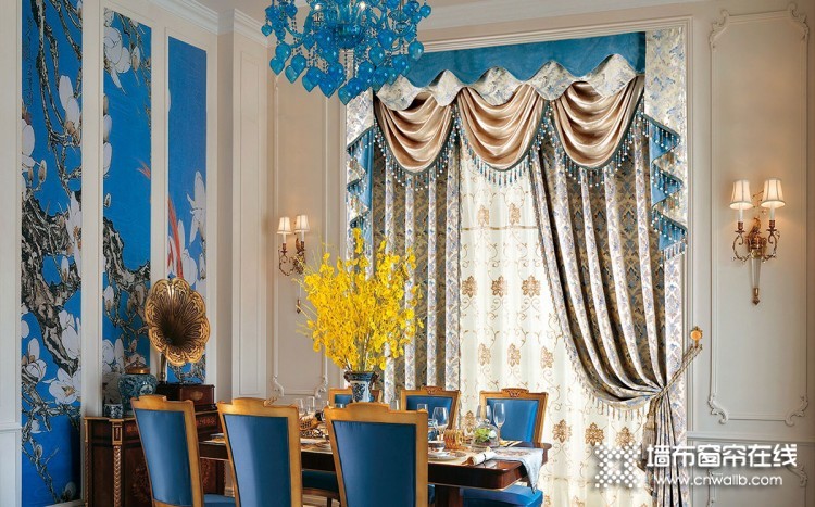 欧式风格窗帘图片，伊莎莱客厅窗帘装修图