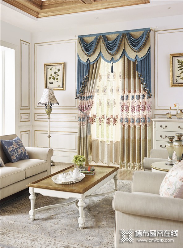 红蓝青欧式窗帘图片，欧式客厅窗帘装修效果图